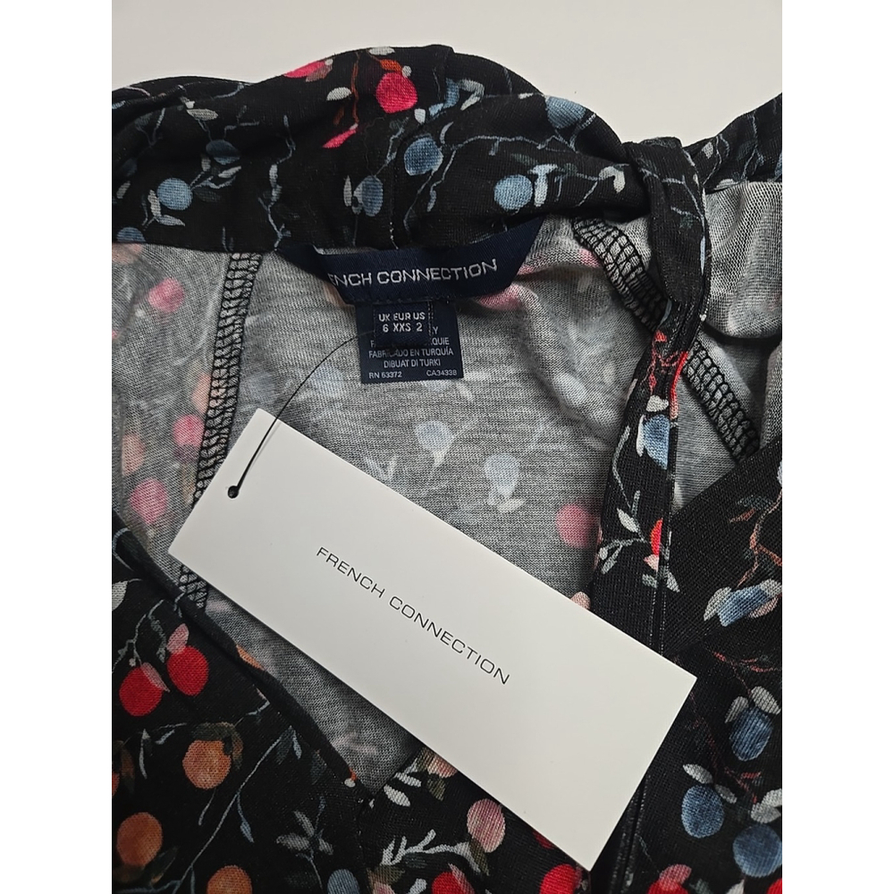 French Connection Size 2 Floral Viscose Tie Waist Dress Black Cap Sleeve Mini - Picture 3 of 9
